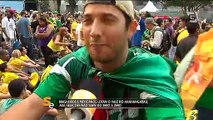 Brasileiros e mexicanos lotam a Fan Fest no Vale do Anhangabaú