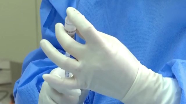 中 전문가 단기간 내 집단 감염, 새로운 변이 유발 / YTN