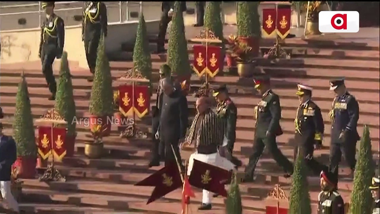 Defence Minister Rajnath Singh Attends Wreath Laying Ceremony On Vijay Diwas