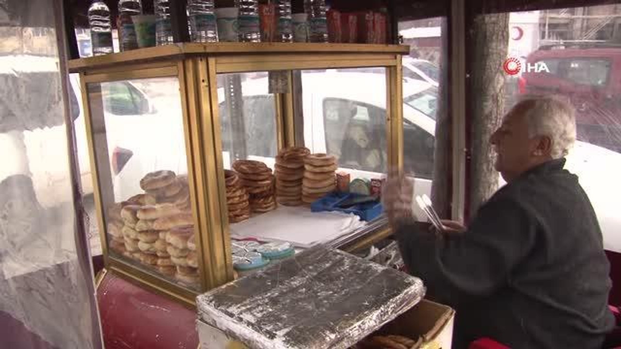 İki bacağından rahatsız olan adamın 'elim kolum' dediği motosikletini çaldılar