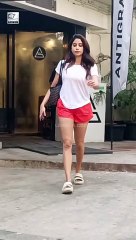 जाह्नवी कपूर जिम के बाहर नो मेकअप लुक में आई नजर