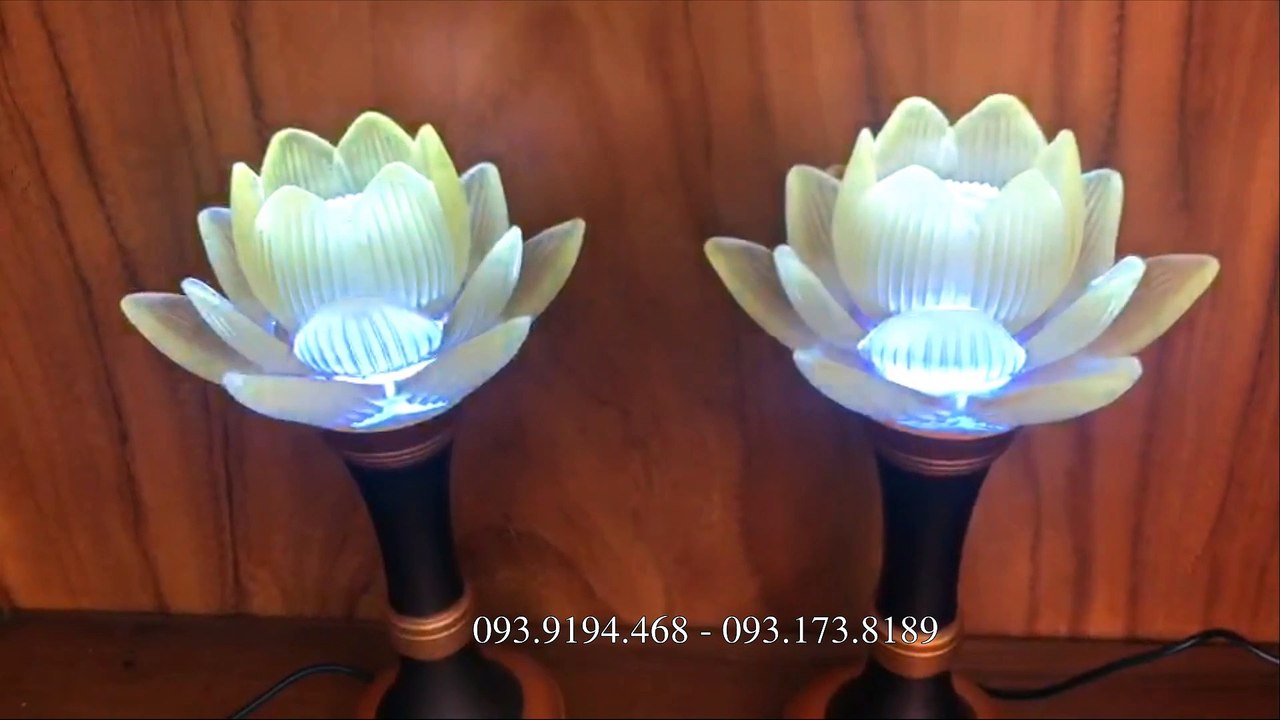 Đèn sen nở lưu ly đổi màu có adapter kèm theo
