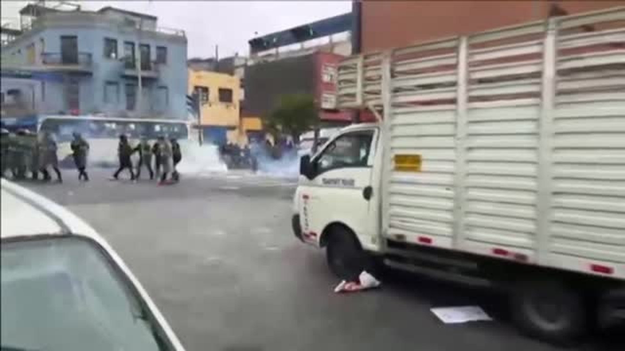 Al menos nueve manifestantes muertos en Perú, en las primeras 24 horas de Estado de Emergencia