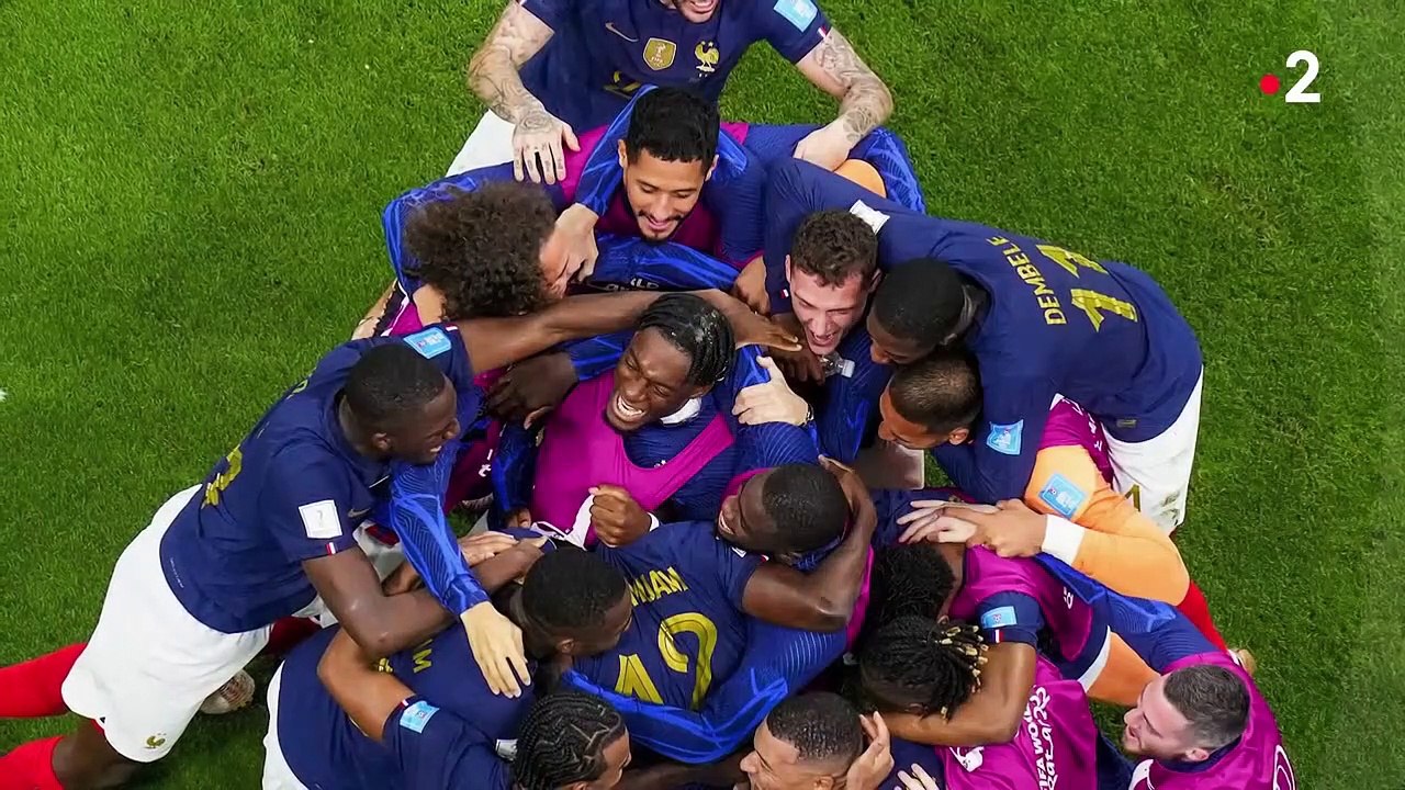 Anne-Sophie Lapix pousse la chansonnette au "20 Heures" de France 2