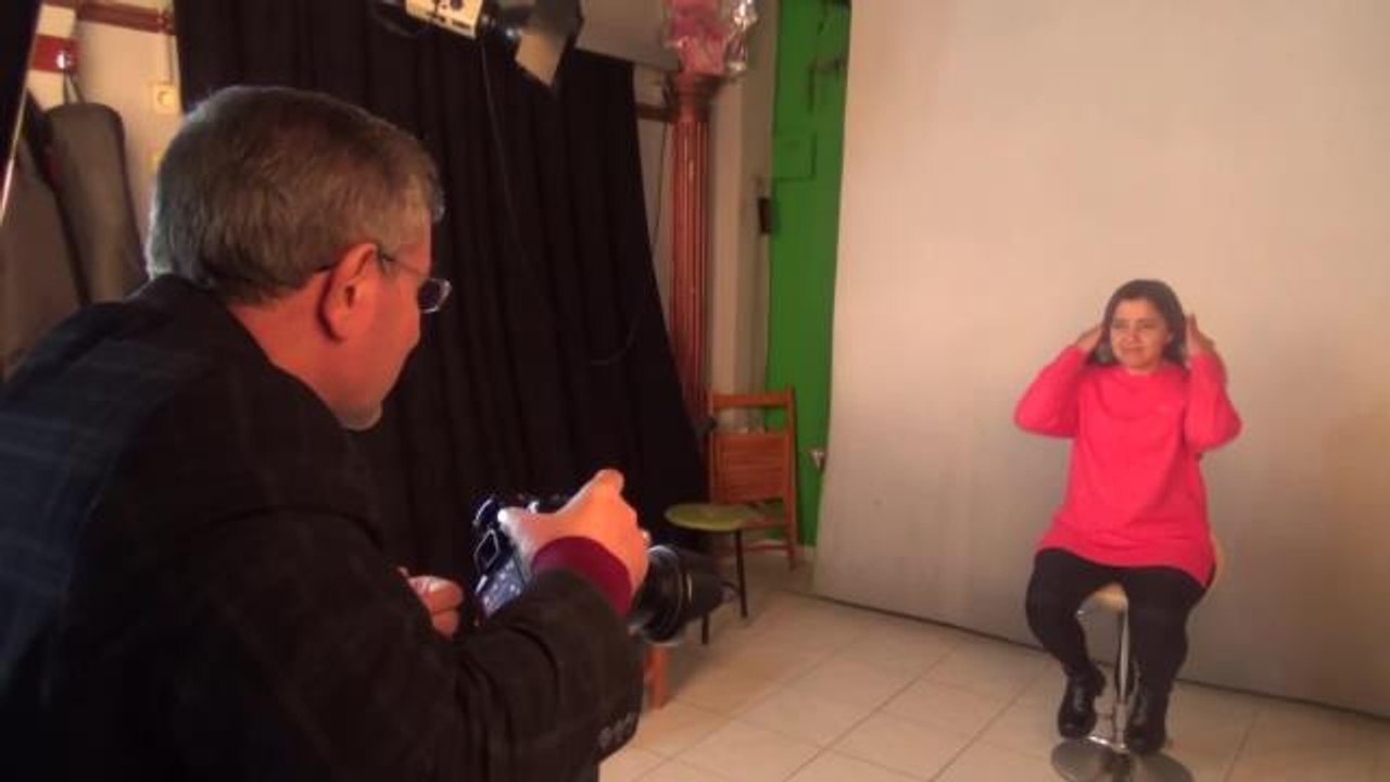 Osmaniyeli Fotoğrafçı: "İnsanlar Sadece Mecbur Kaldığında Vesikalık Fotoğraf Çektiriyor"