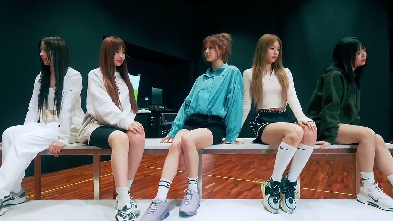 NewJeans (뉴진스) 2022 MMA Dance Practice (Cookie+Hype Boy+Attention)