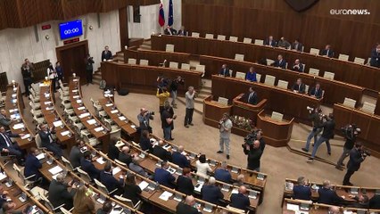 Cae el Gobierno de coalición eslovaco de Eduard Heger en una moción de censura