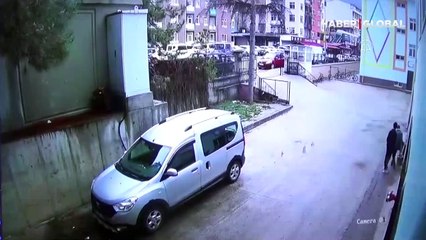 Öğretmenin yaralandığı kaza anı kameraya böyle yansıdı