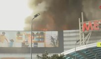 Son Dakika! İstanbul Levent'teki Metrocity AVM'de yangın! İtfaiye ekipleri alevlere müdahale ediyor