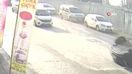 Ümraniye'de solladığı araçla çarpışan cip takla attı... O anlar kamerada