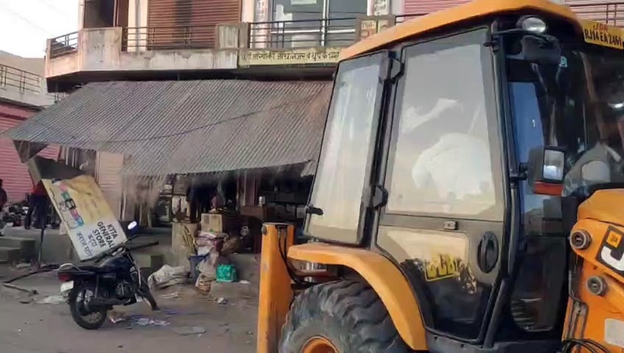 कानोता में जयपुर-आगरा हाइवे पर गरजी जेसीबी, पुल...