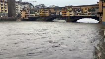 Maltempo, Arno in piena a Firenze