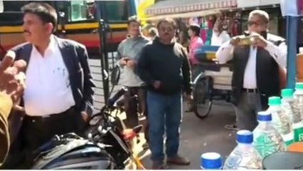 छतरपुर: बस स्टैंड का एसडीएम ने किया निरीक्षण, अतिक्रमणकारियों को दी हिदायत