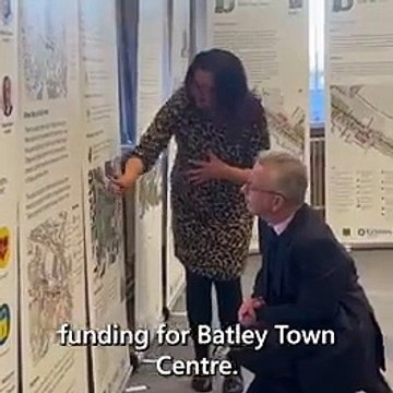 Kim Leadbeater MP brings Levelling Up Secretary Michael Gove to Batley