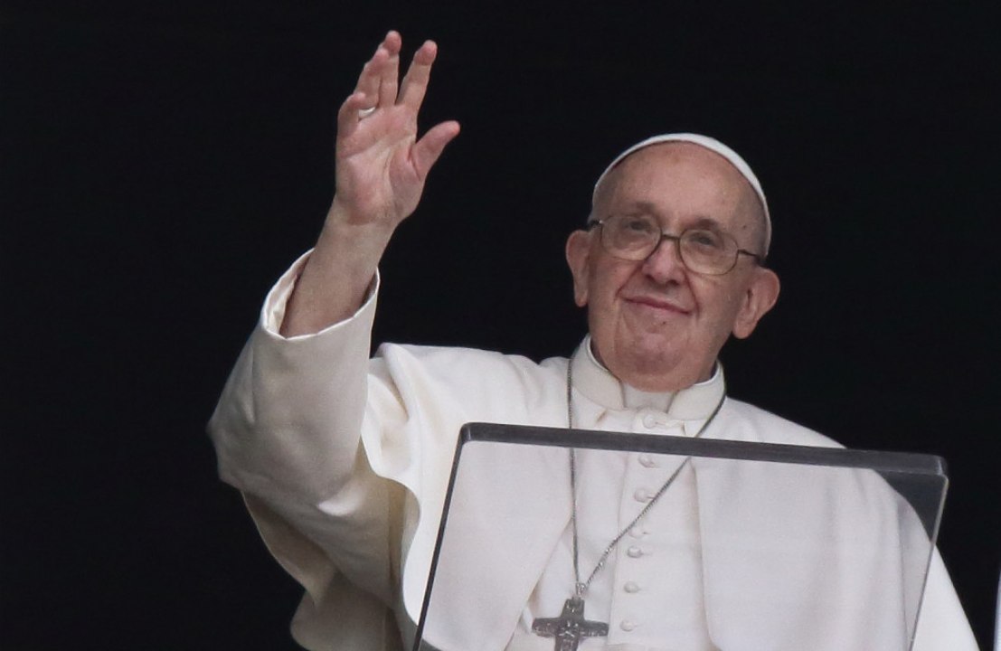 Papst Franziskus fordert bescheidenere Weihnachtseinkäufe und Geschenke, um der Ukraine zu helfen