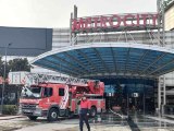 İstanbul'un göbeğindeki alışveriş merkezinde büyük yangın