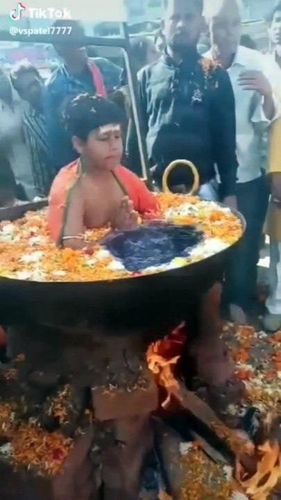 # वीडियो अच्छा लगे तो follow करे