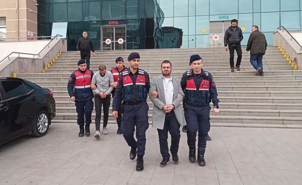 Düzensiz göçmenleri Atina diyerek Meriç Nehri kıyısına bırakan 2 insan kaçakçısı tutuklandı