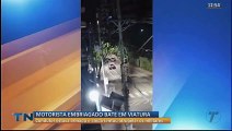 Motorista embriagado bate em viatura e é preso