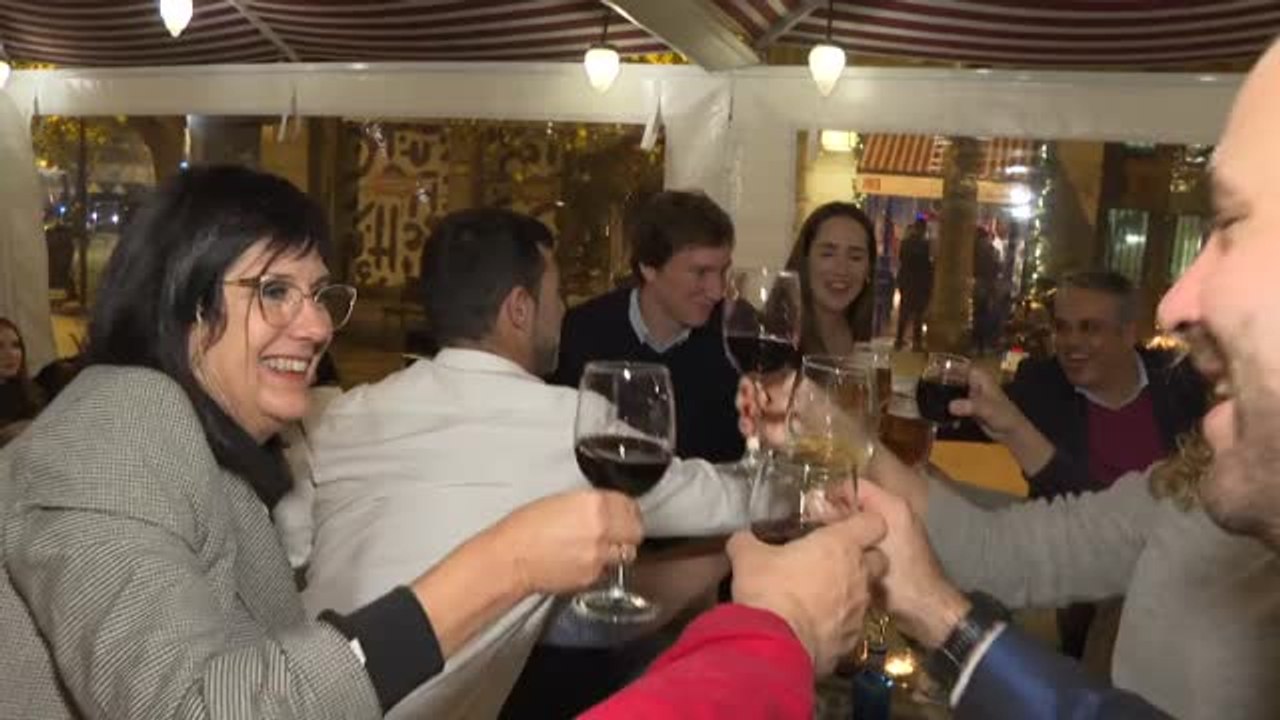 Las cenas y comidas de empresa dan la bienvenida a la Navidad