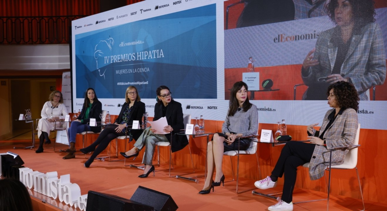 El empoderamiento femenino en ciencia se consig...