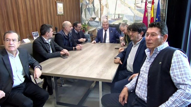 El delegado del Gobierno en Murcia y secretario general de los socialistas murcianos, José Vélez, este viernes, en la reunión con los regantes del Scrats y organizaciones agrarias.