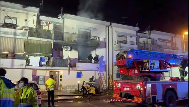 Signa, esplosione in un appartamento: tanta paura. Non ci sono feriti