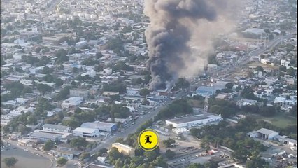 SE REGISTRA INCENDIO EN AGENCIA DE VEHÍCULOS EN SANTIAGO