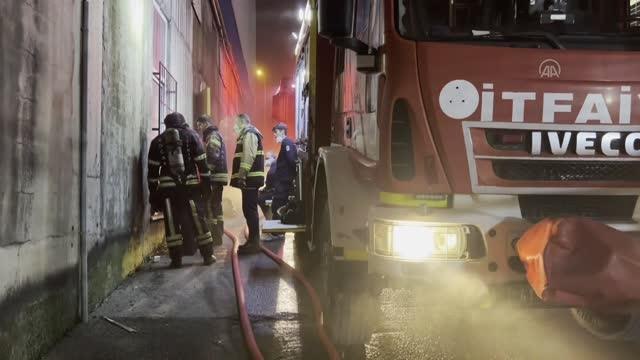 Plastik ve kauçuk fabrikasında çıkan yangın söndürüldü