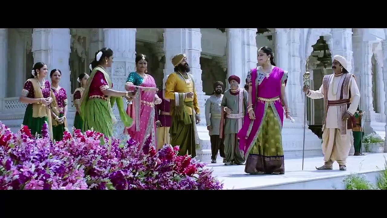मेरे हाथो मे इतनी ताकत केसे आ गयी _ Bahubali 2 Movie Best Scene ...