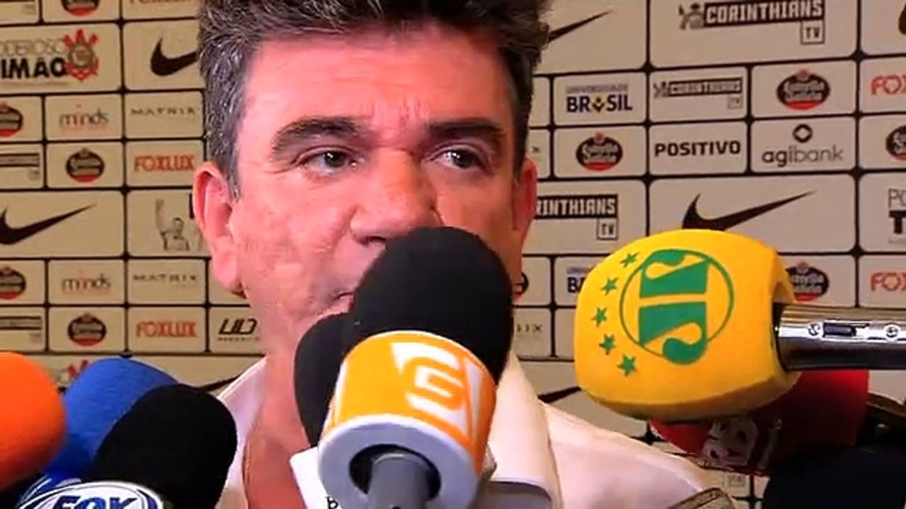 Andrés fala sobre protesto de alguns torcedores e saída de jogadores