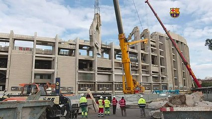 Recta final de la primera fase del derribo parcial de la tercera gradería del Camp Nou / FCB