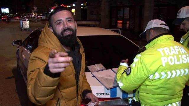 Kadıköy'de denetime takılan vatandaştan ilginç tepki: Düzeleceğiz ağabey yapacak bir şey yok