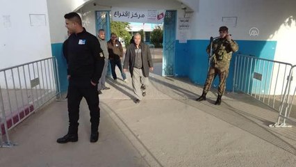 Tunuslu gözlemcilere göre genel seçimlere katılım "düşük seviyede"