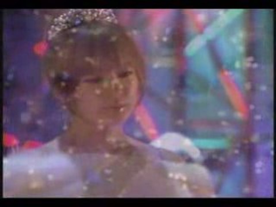Gackt 浜崎あゆみ いつかのメリークリスマス 動画 Dailymotion