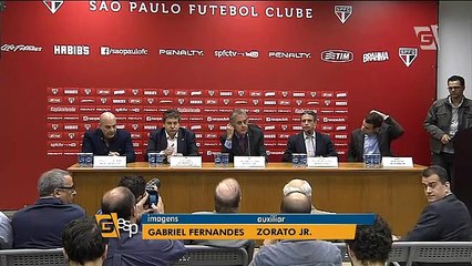 São Paulo anuncia camisa de Ceni e reclama da CBF