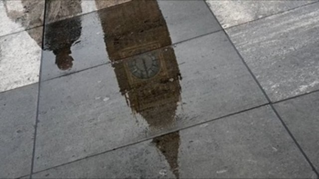 Reino Unido intenta reflotar tras un año de caos económico y político