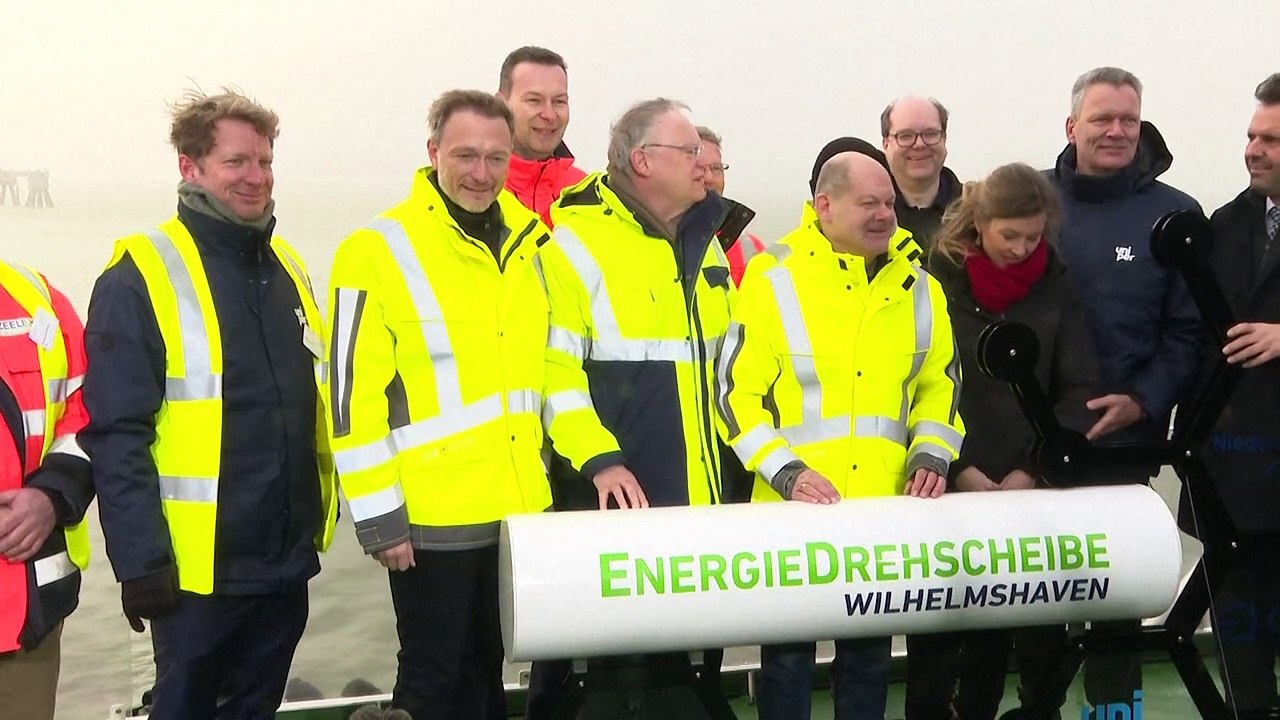 Erstes deutsches LNG-Terminal eröffnet