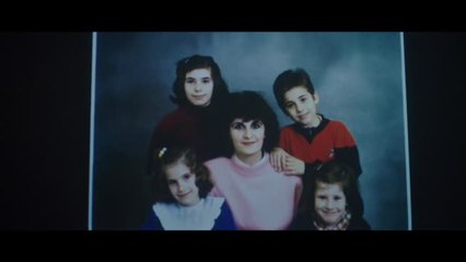 La DGT recrea el álbum de Navidad de una familia truncada por un accidente de tráfico