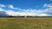 Un nuage d'orage engloutit tout sur son passage - Canterbury Aerodrome