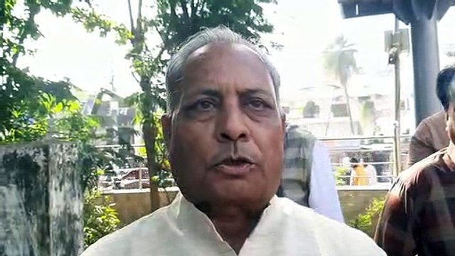 वागड़ के विकास पुरूष का स्मरण, प्रतिमा पर पुष्प अर्पित