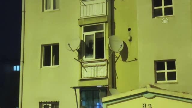 Pendik'te madde bağımlısı olduğu öne sürülen kişi evini ateşe verdi