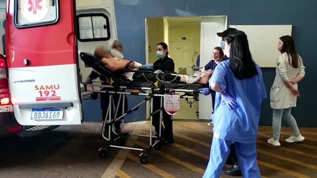 Homem é transferido de helicóptero de Capitão Leônidas Marques a Cascavel