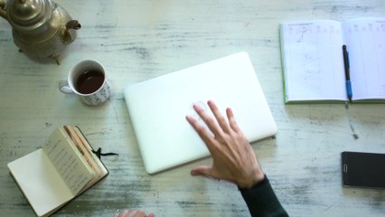 Jeder Elfte arbeitet 48 h in der Woche - vor allem Männer