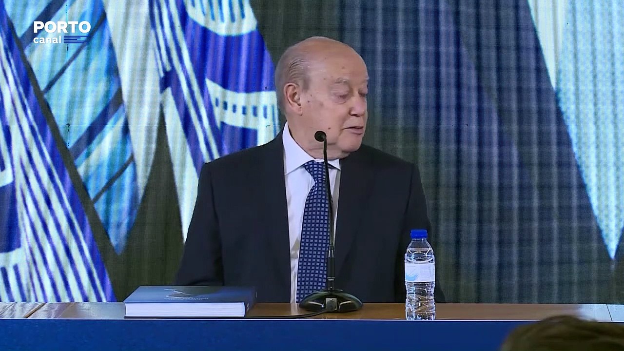 "O que nos compete é olhar para o futuro". Pinto da Costa na apresentação de 'Largos anos têm 14.600 dias'
