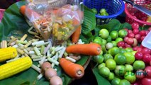 Authentic Thai Papaya Salad _ Thai street food