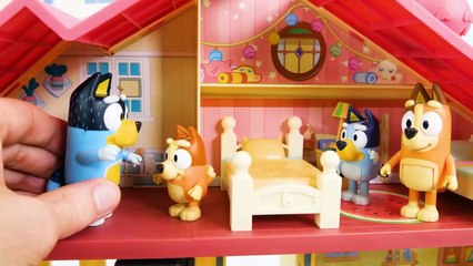 Best Toy Videos for Kids - Bluey Gets a New House & Bluey Goes to School with Peppa Pig