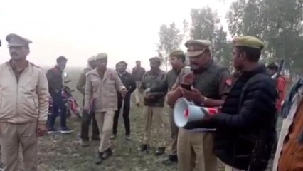 अमरोहा:कारतूस माफिया की 42 लाख की संपत्ति कुर्क,ढोल नगाड़े बजाकर कराई मुनादी