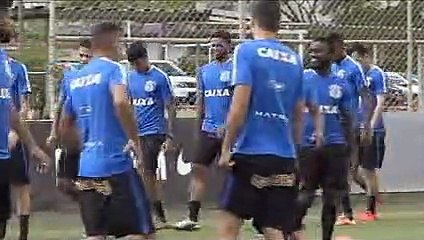 Tite fala sobre treinos antes de clássico e estreia na Libertadores