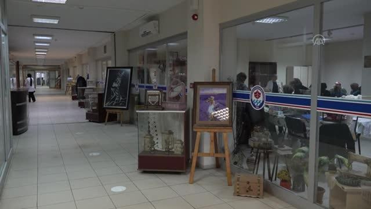 İhtiyaç sahibi genç kızların çeyizi halk eğitim merkezi kursiyerlerinden